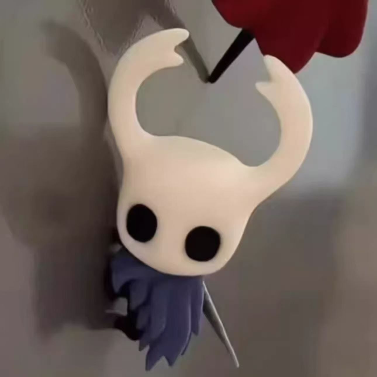 Hollow Knight Magnet Set – The Knight & Hornet (2-Pack)