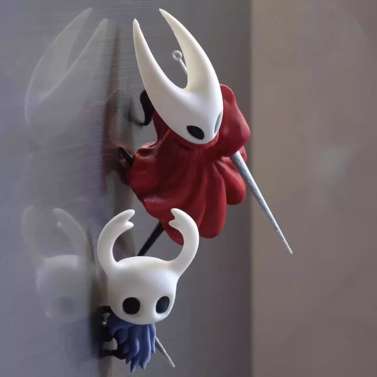 Hollow Knight Magnet Set – The Knight & Hornet (2-Pack)